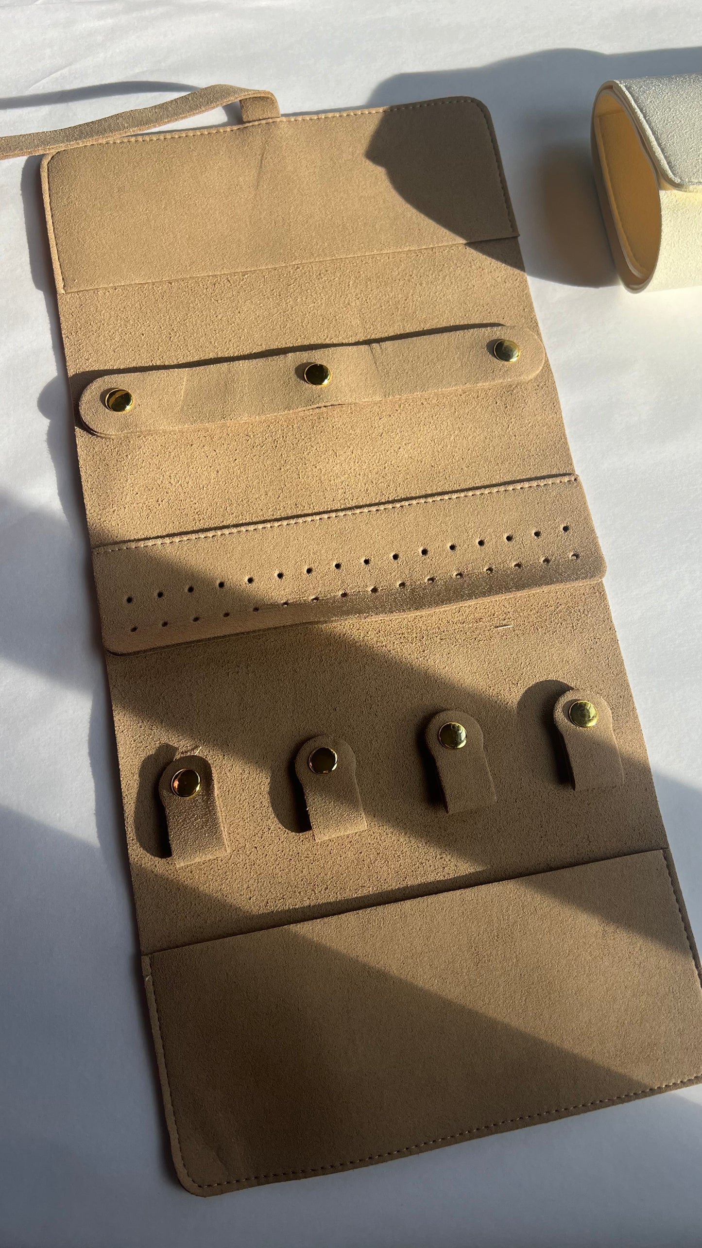Jewelry organizer made of vegan leather beige