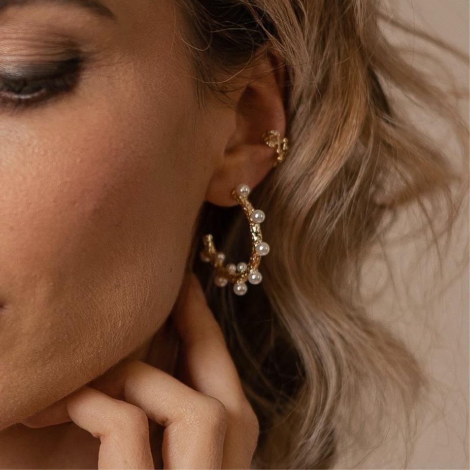 Sterling silver gold-plated pearl earring