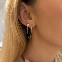 Load the image into the gallery viewer, DIVINO earring

