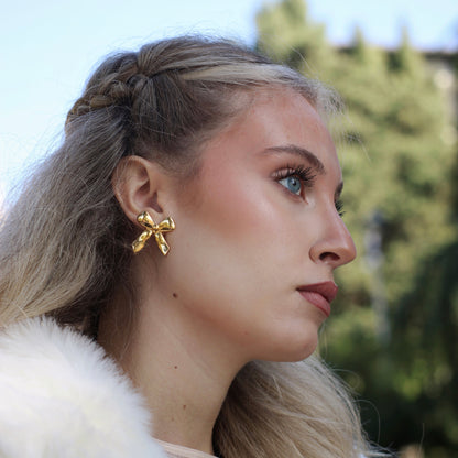 Fiocco D`Oro stud earrings