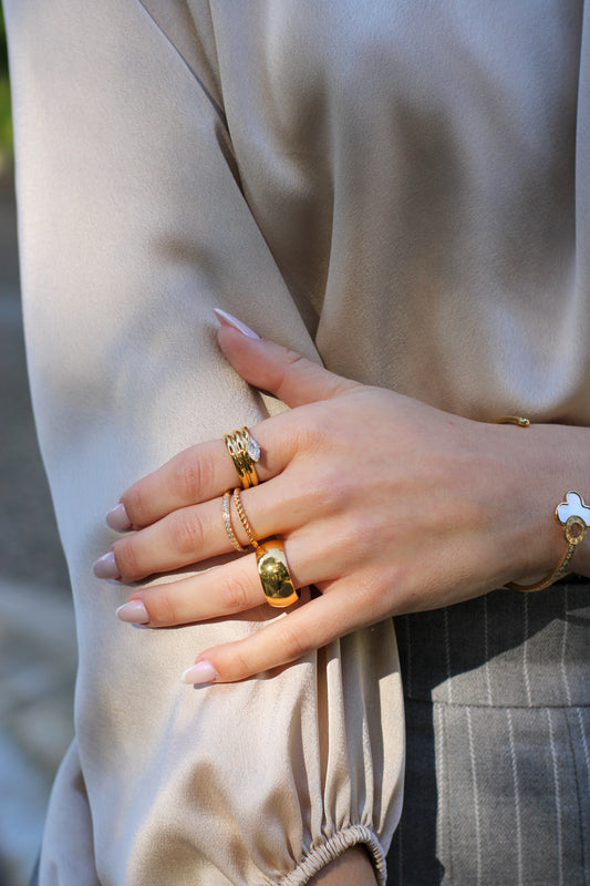 Fiorella ring