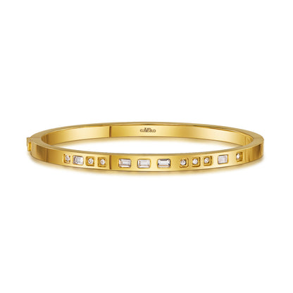 Amore Codice Armreif aus Edelstahl mit Morsecode ‚Love‘ und funkelnden Schmucksteinen.