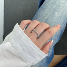 Load the image into the gallery viewer, FIORE Ring | Sterling Silver
