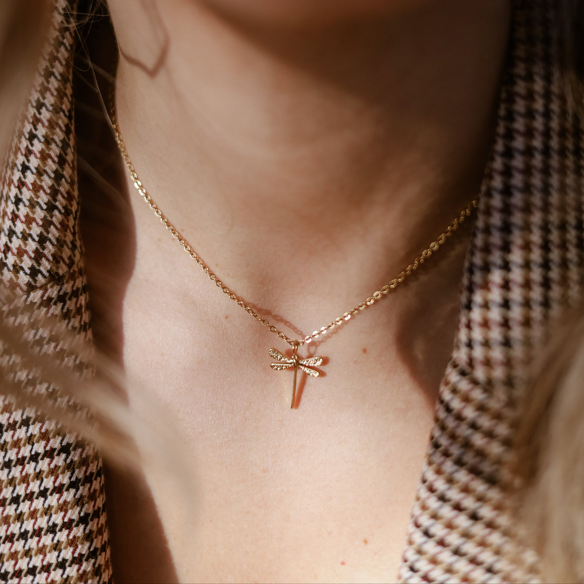 Libellula Halskette – Detailansicht des Libellenanhängers