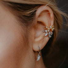 Load the image in the gallery viewer, OLIVA Earcuff - Gavero
